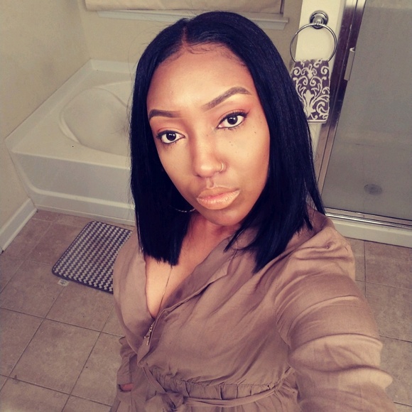 Meet your Posher, Brittney - Picture 1 of 1